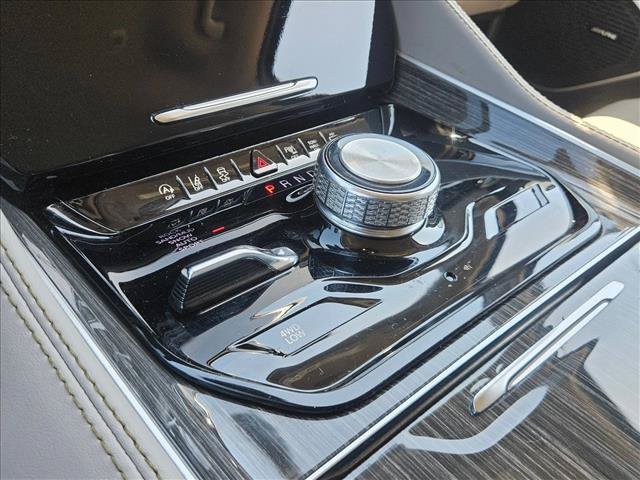 Used 2022 Jeep Wagoneer Series III w/ Flexible Seating Group AWD/4WD image 14