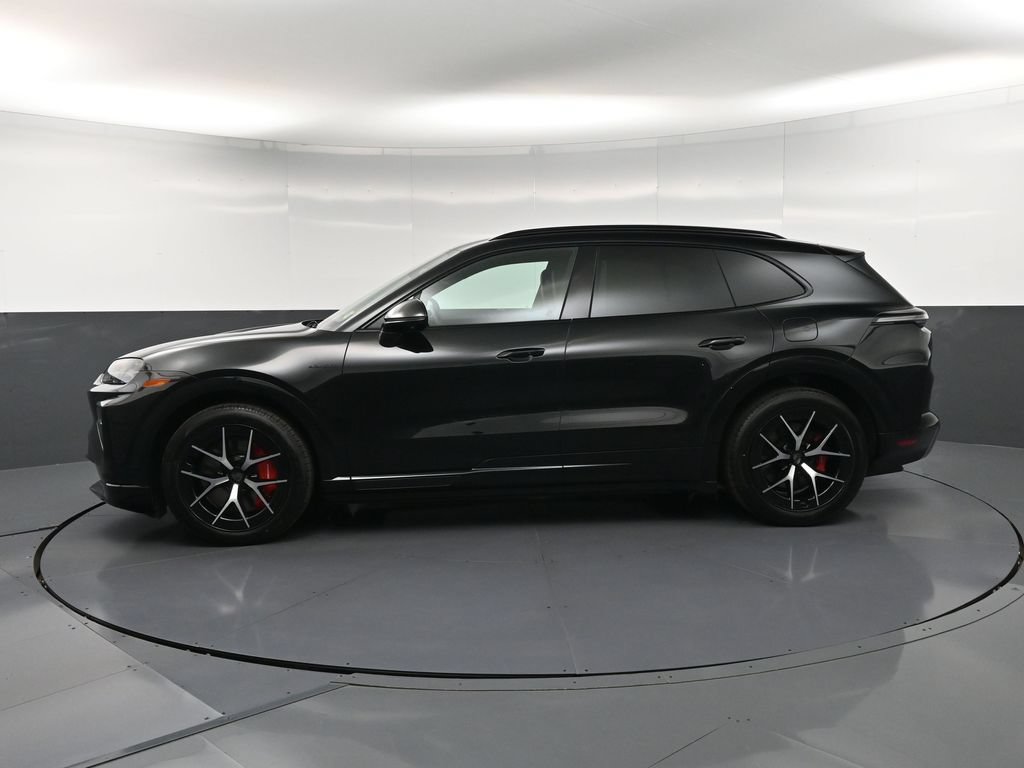 New 2026 Porsche Cayenne Turbo AWD/4WD image 2