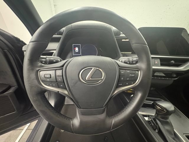 Used 2023 Lexus UX 250h FWD w/ Accessory Package (Z1) image 15