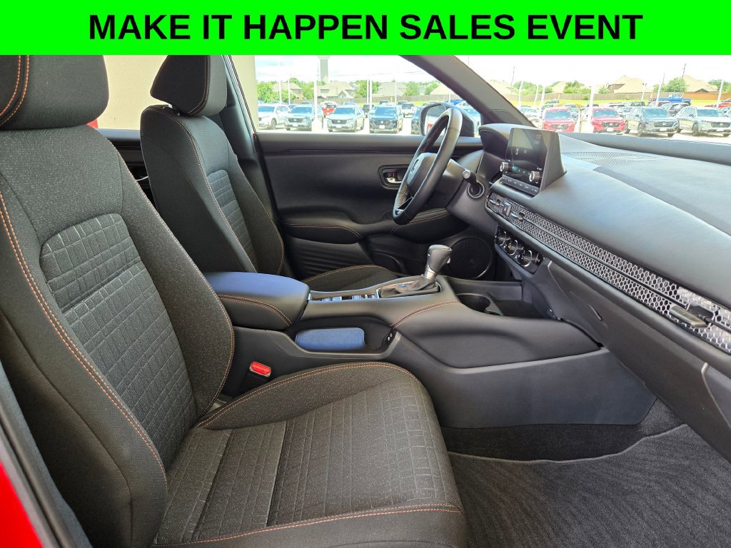 Used 2025 Honda HR-V Sport image 25