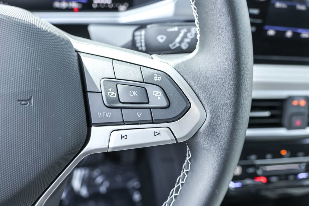 New 2025 Volkswagen Taos SE image 27