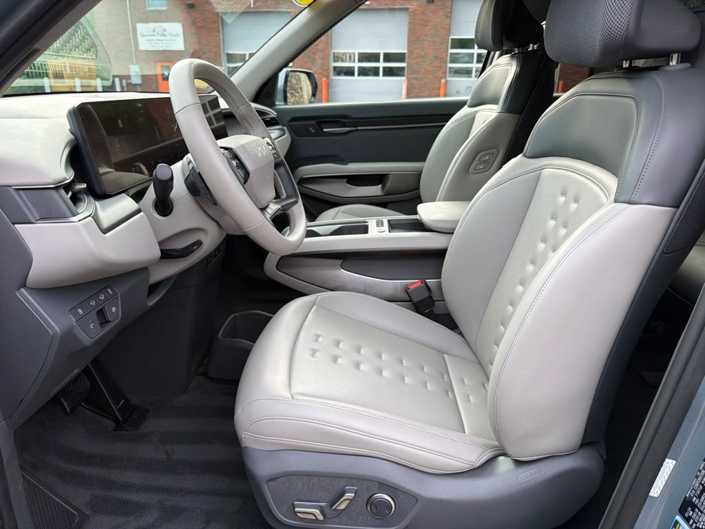 Certified 2024 Kia EV9 Wind AWD/4WD image 14