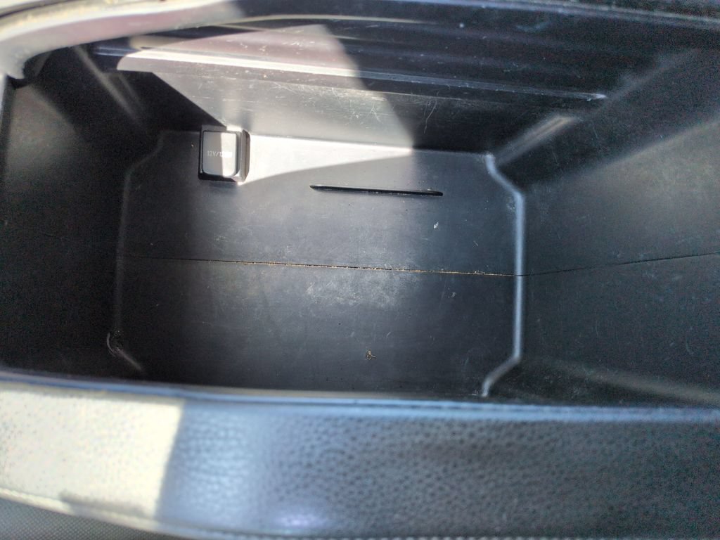 Used 2014 Toyota Highlander LE FWD image 27