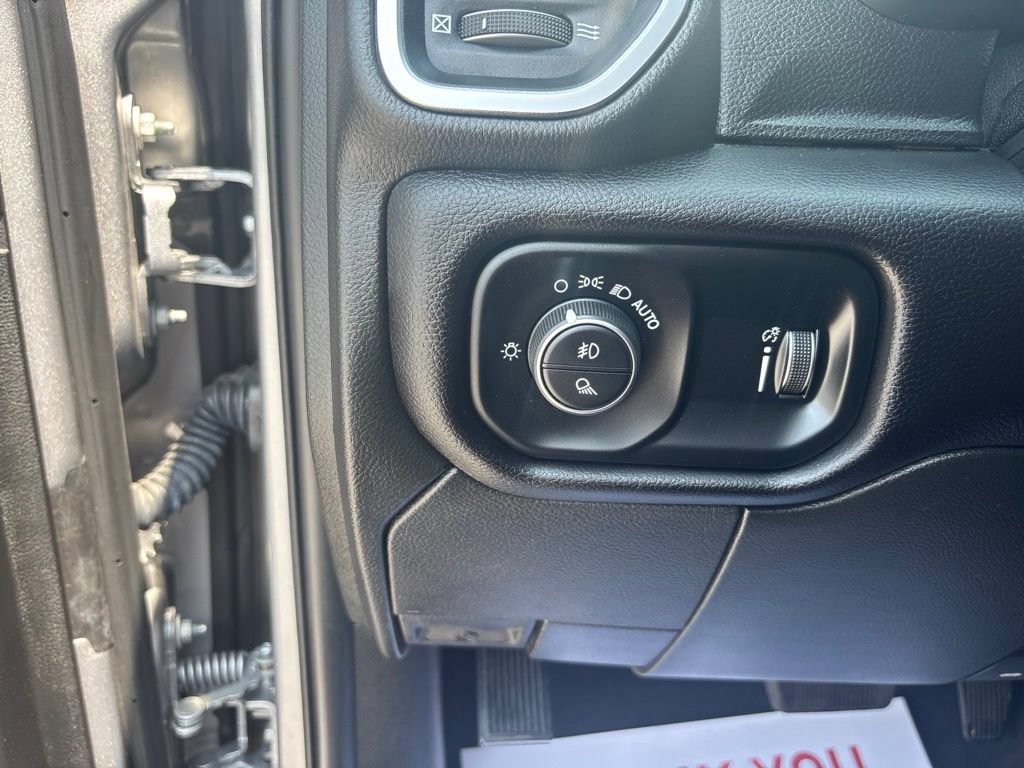 Used 2024 RAM 2500 Big Horn w/ Night Edition AWD/4WD image 31
