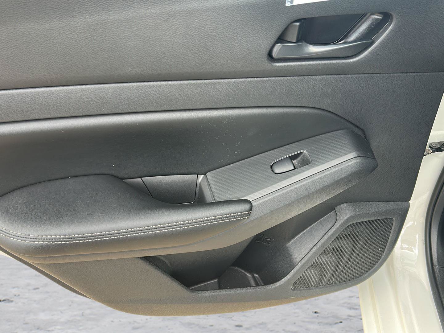 Used 2024 Nissan Altima 2.5 SV FWD image 22