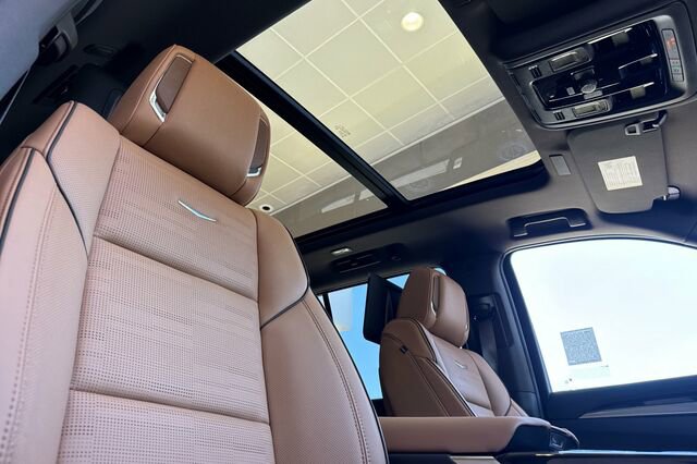 New 2026 Cadillac Escalade Luxury w/ Touring Package AWD/4WD image 19