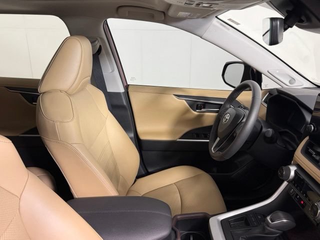 Used 2023 Toyota RAV4 Limited w/ Limited Grade Weather Package FWD image 33