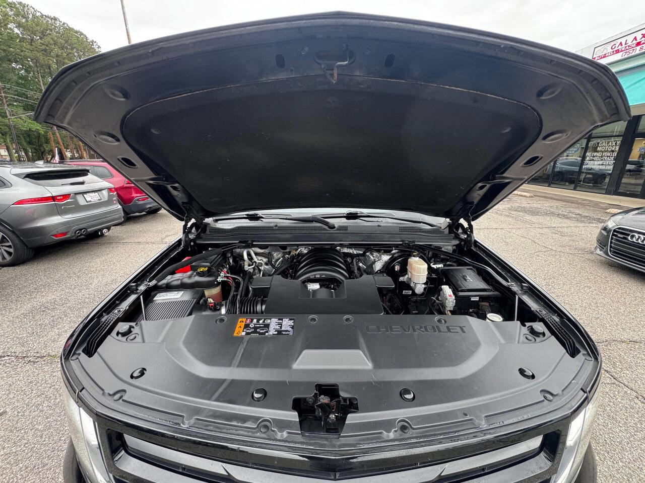Used 2018 Chevrolet Tahoe Premier AWD/4WD image 17
