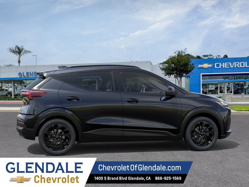 New 2027 Chevrolet Bolt RS w/ Technology Package FWD image 5
