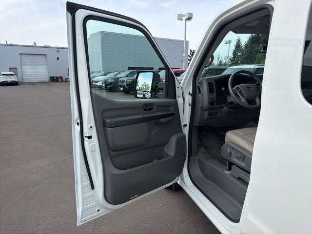 Used 2021 Nissan NV 3500 SL RWD image 9
