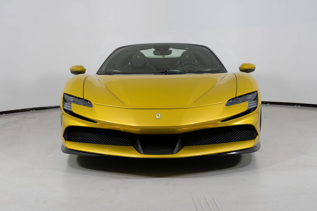 Used 2022 Ferrari SF90 Spider image 20