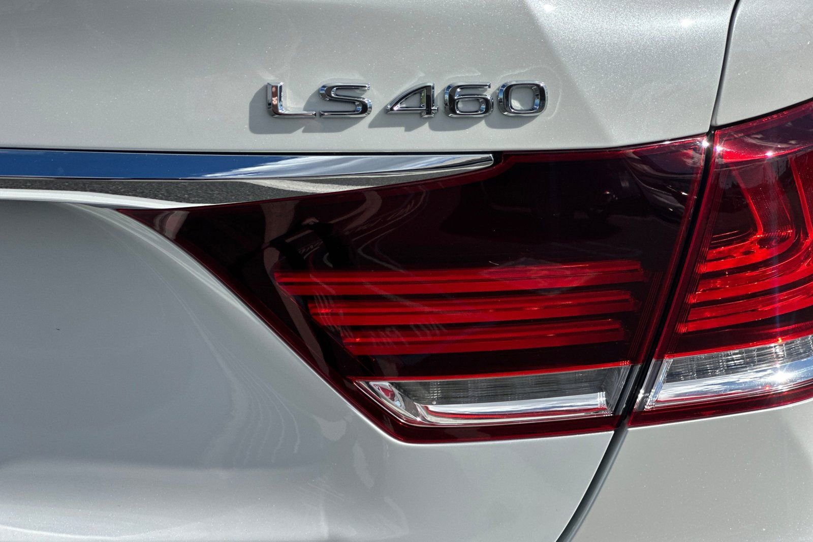 Used 2017 Lexus LS 460 w/ Comfort Package image 27