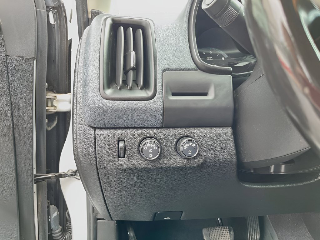 Used 2022 Chevrolet Colorado Z71 AWD/4WD image 10