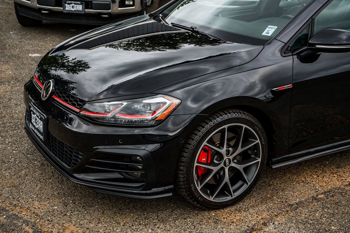 Used 2018 Volkswagen GTI SE FWD image 14
