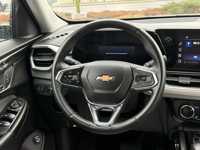 Used 2025 Chevrolet TrailBlazer LT w/ Convenience Package image 12