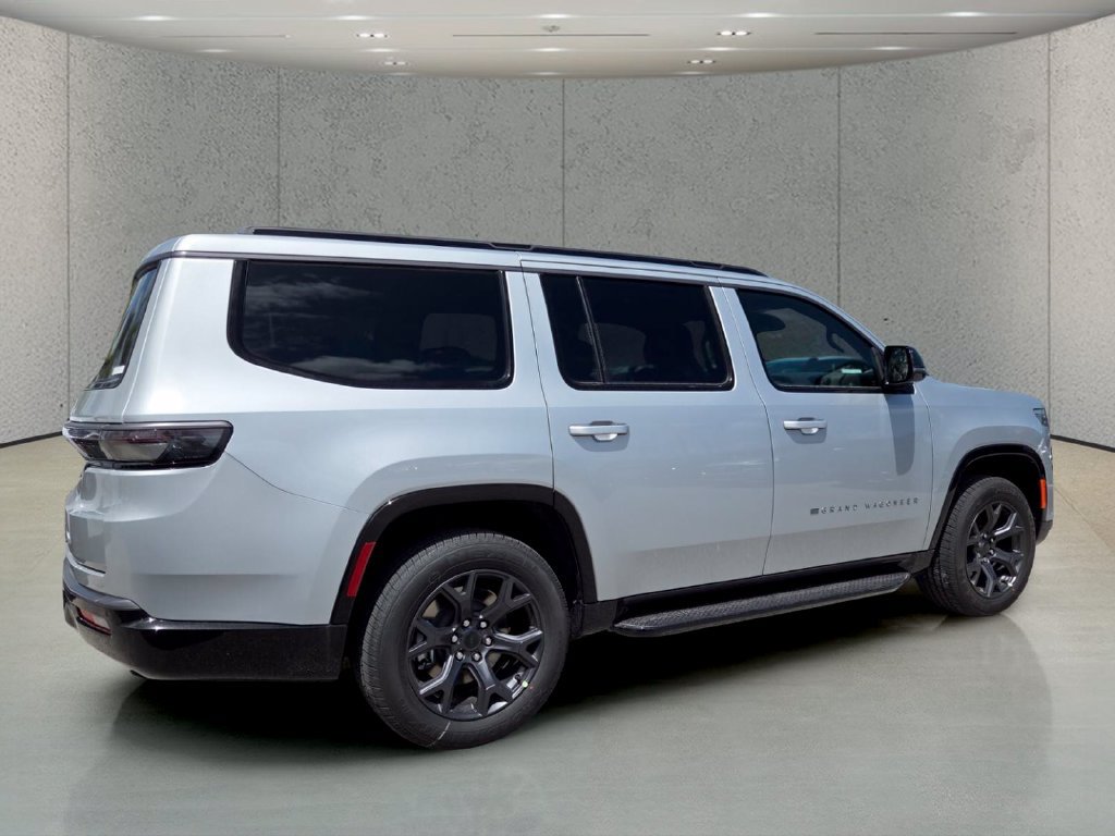 New 2026 Jeep Grand Wagoneer Limited AWD/4WD image 4