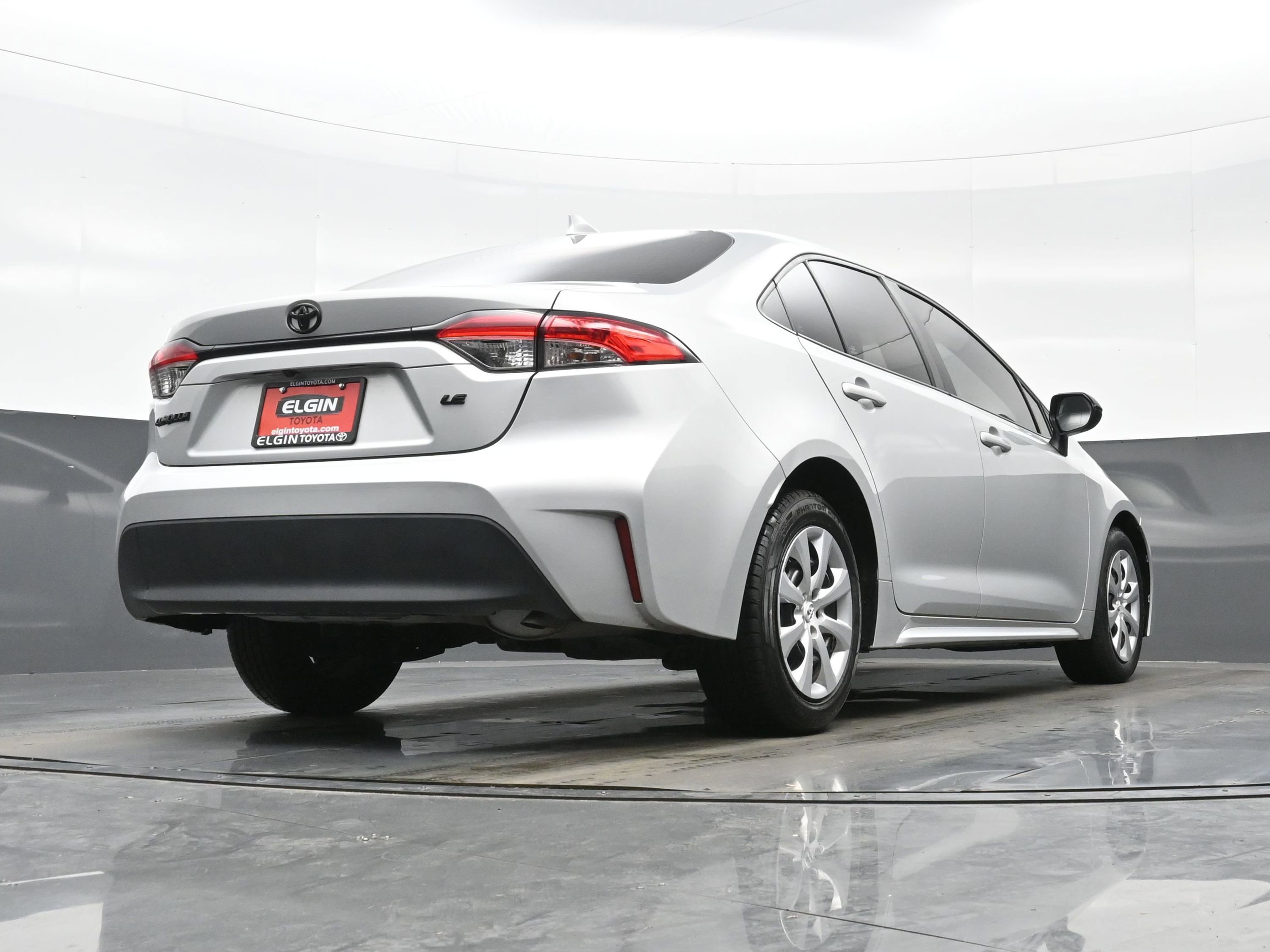 Used 2023 Toyota Corolla LE image 28