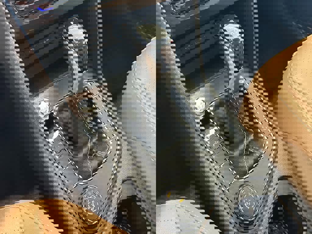 Certified 2023 Volkswagen Tiguan SE R-Line image 14