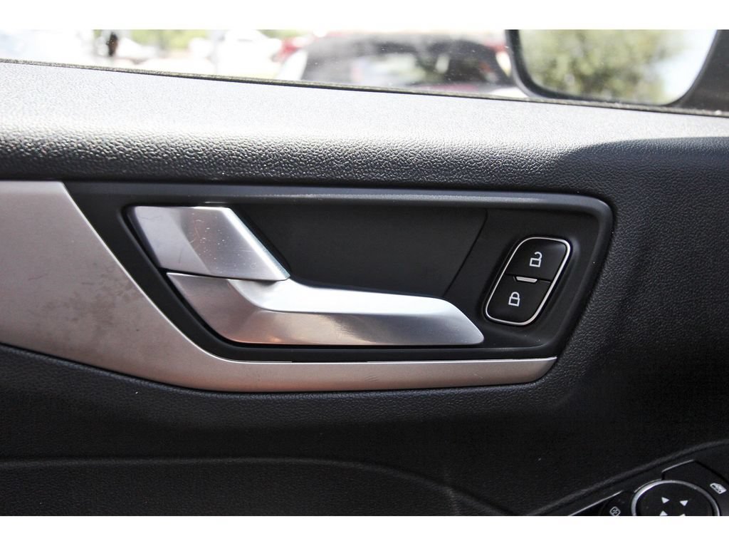 Used 2022 Ford Escape SEL FWD image 21