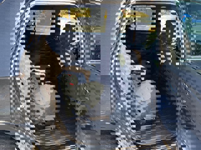 Used 2022 Chevrolet Traverse LT image 28