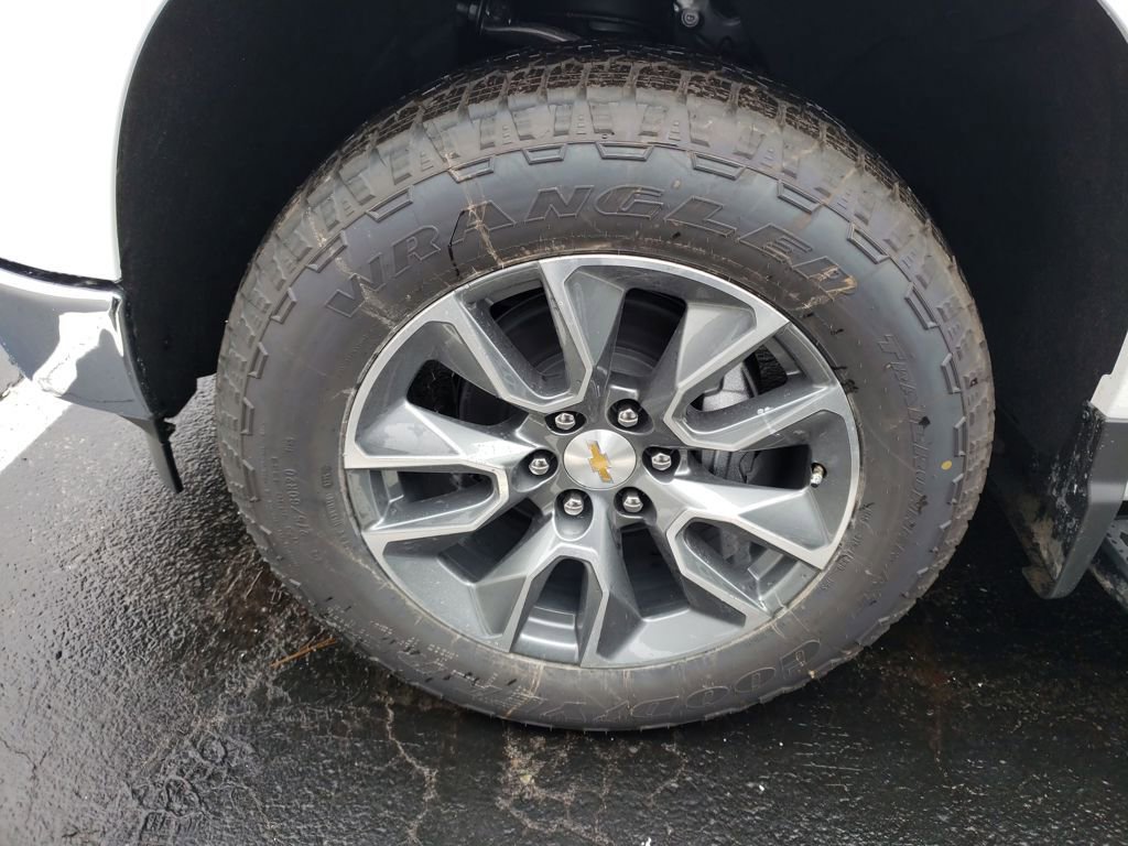 New 2026 Chevrolet Silverado 1500 LT image 24