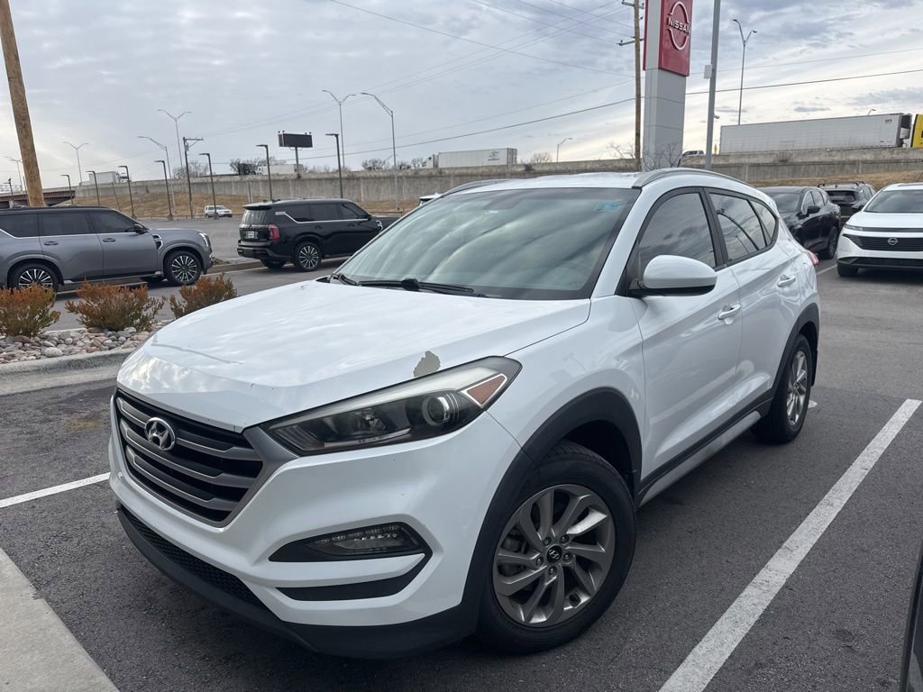 Used 2017 Hyundai Tucson SE image 1