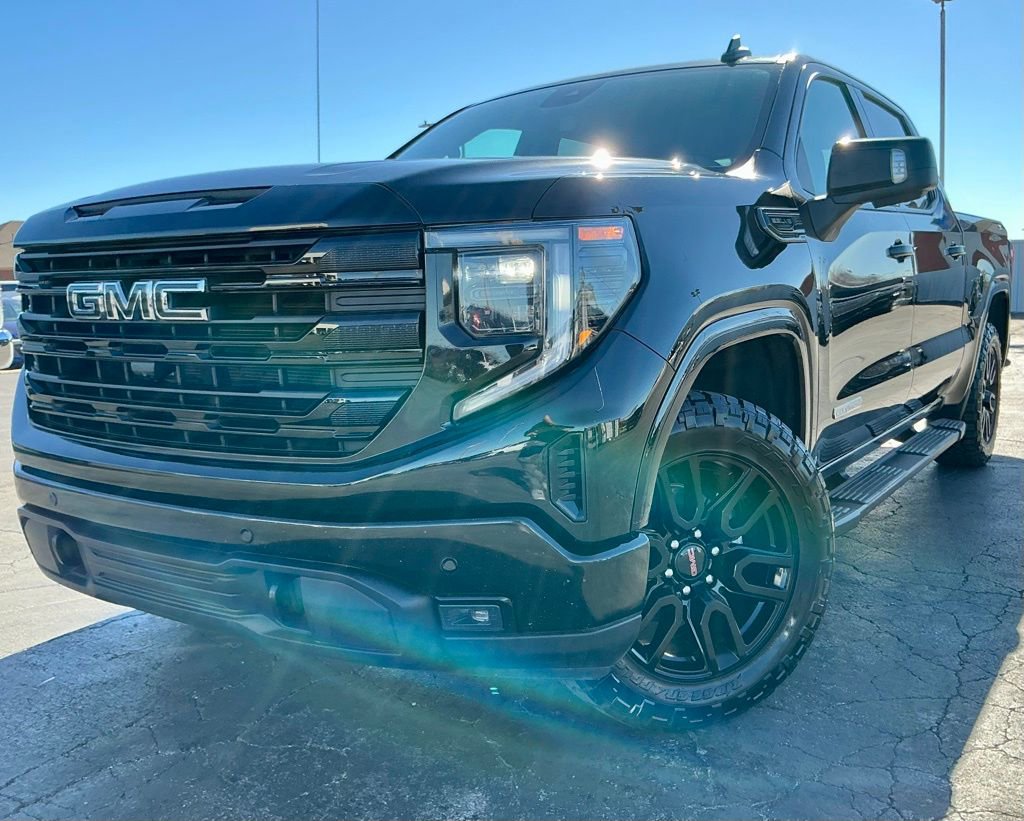 Used 2024 GMC Sierra 1500 Elevation w/ Elevation Premium Package image 3