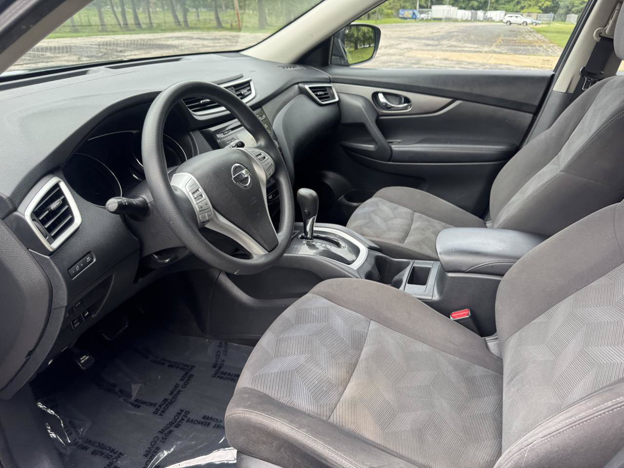 Used 2016 Nissan Rogue S AWD/4WD image 27