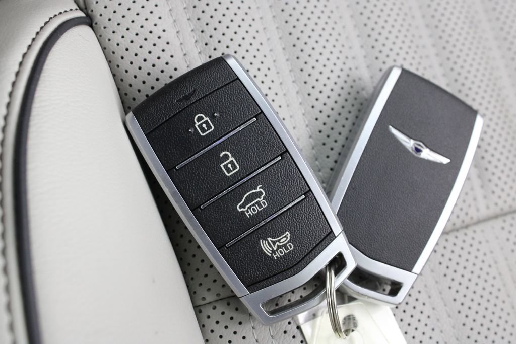 Used 2020 Genesis G70 2.0T w/ Elite Package image 31