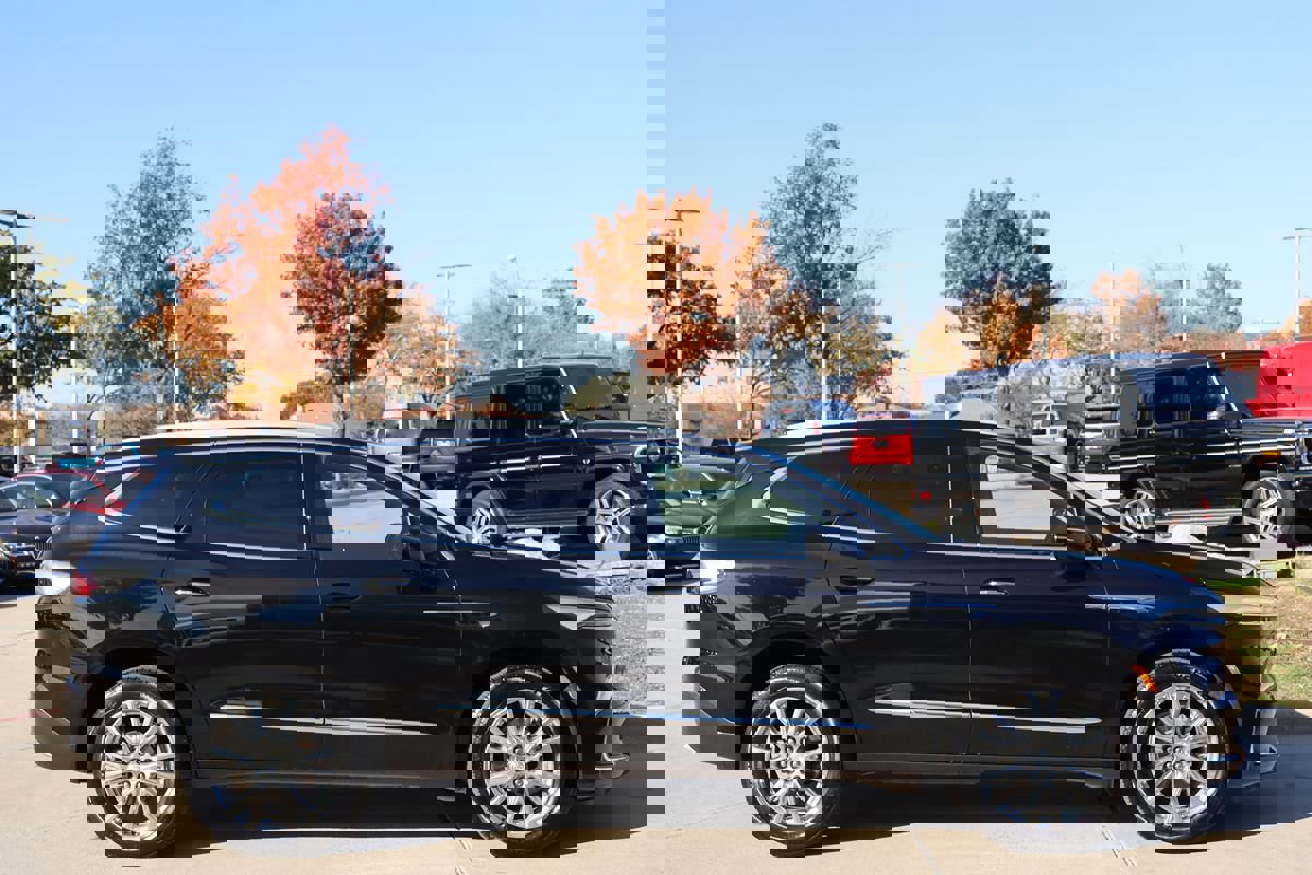 Used 2022 Buick Enclave Premium w/ Experience Buick Package image 5