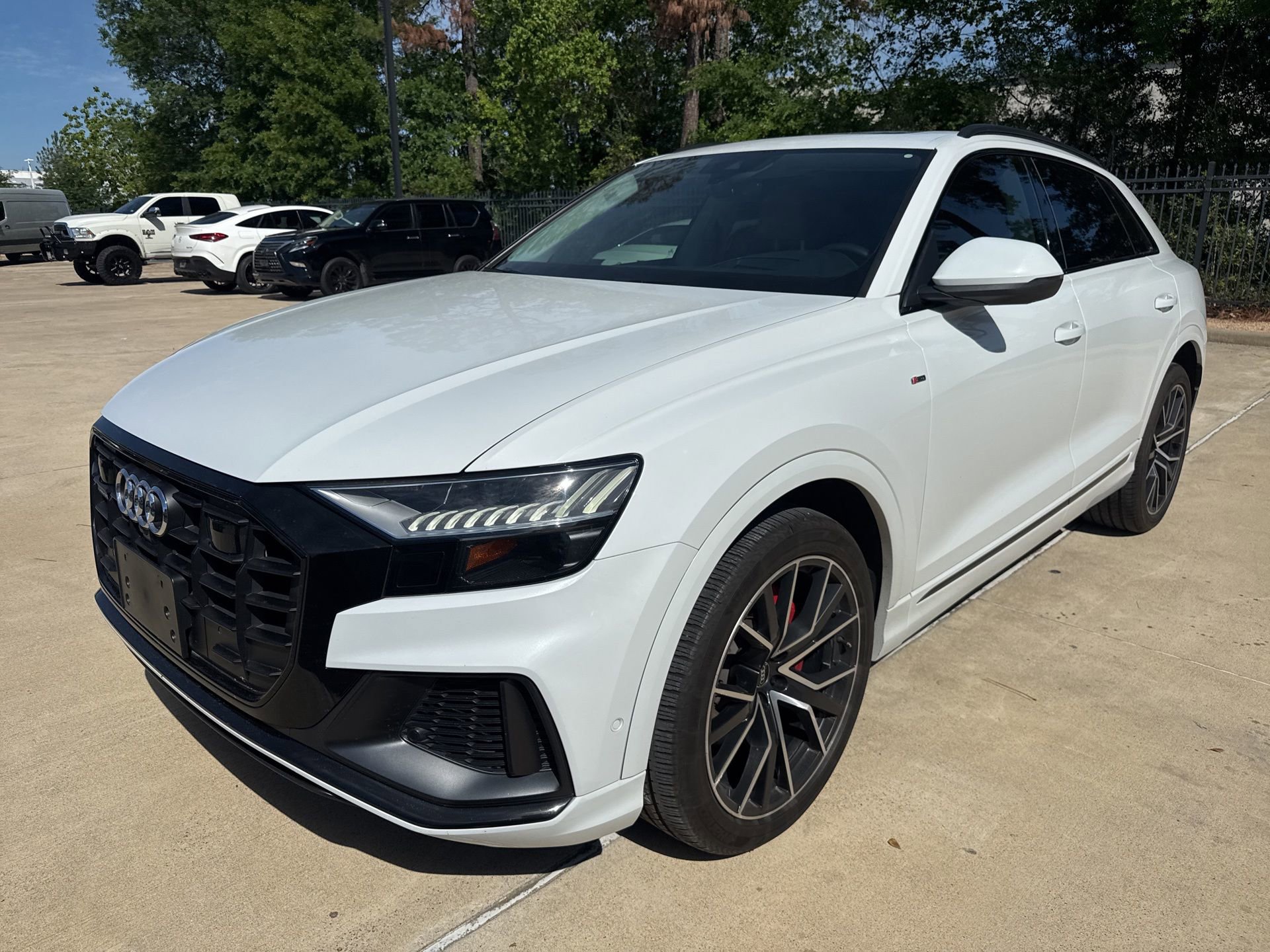 Used 2019 Audi Q8 Prestige image 8