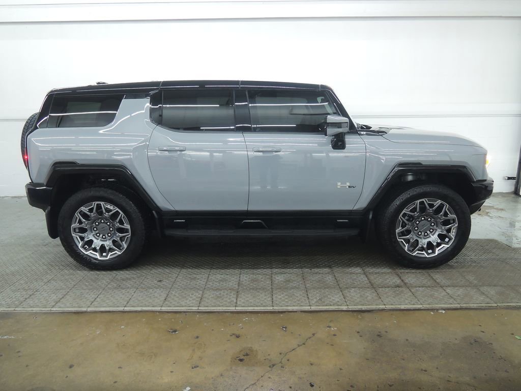 Used 2024 GMC Hummer EV 3X w/ LPO, Illumination Package AWD/4WD image 2