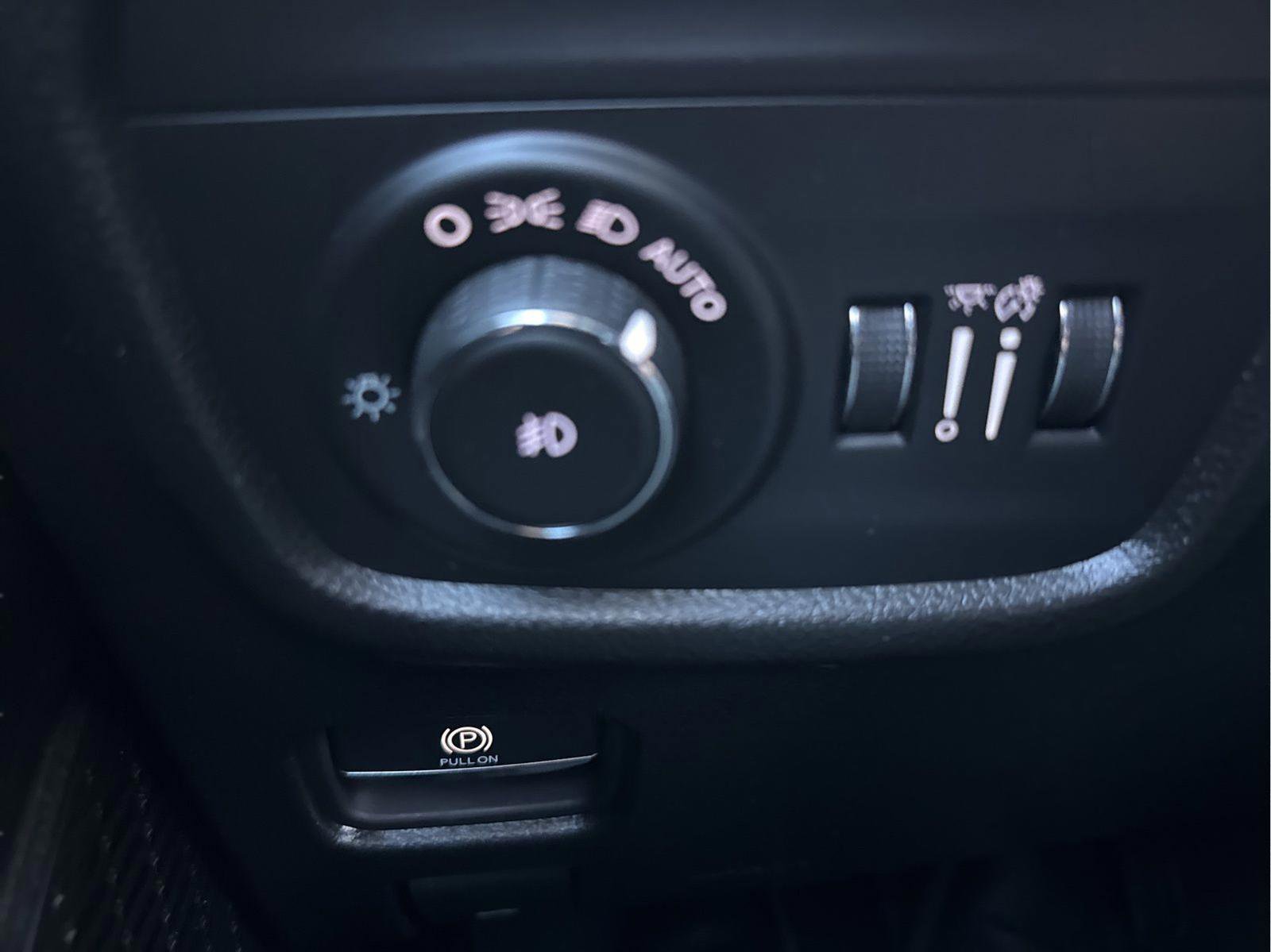 Certified 2024 Jeep Grand Cherokee Limited image 15