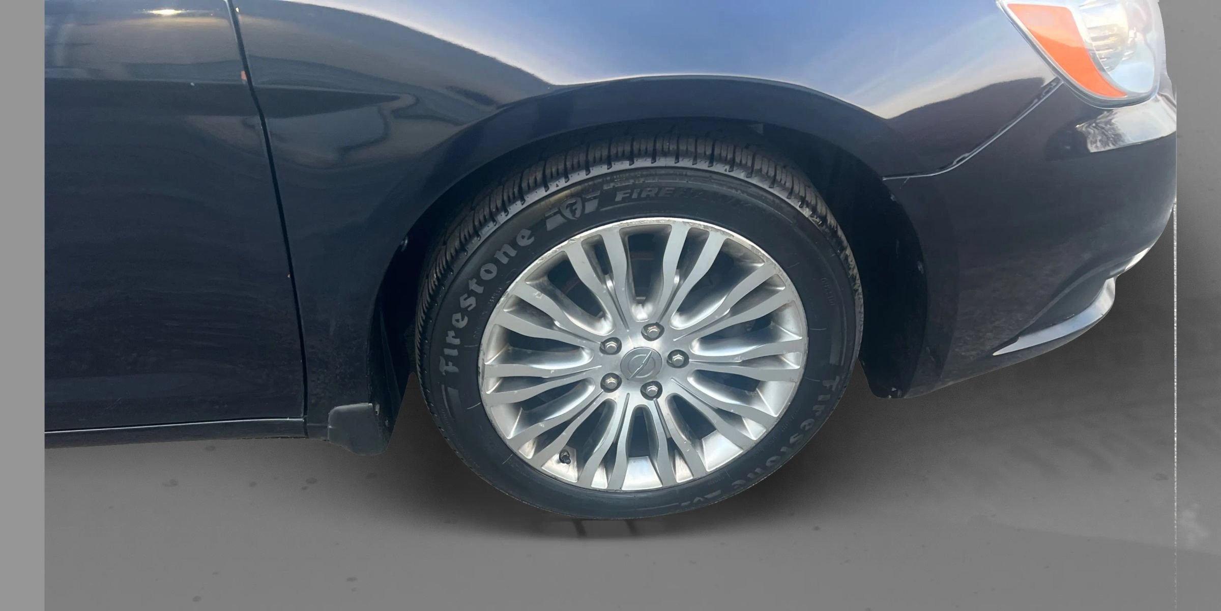 Used 2011 Chrysler 200 Limited FWD image 25