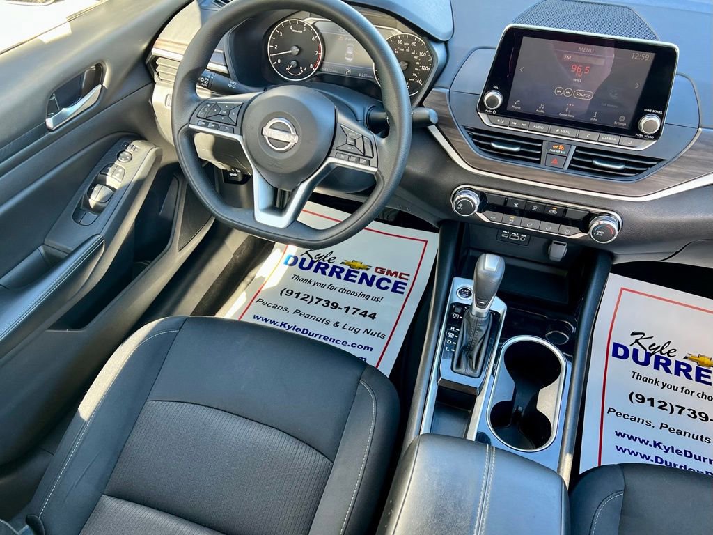 Used 2024 Nissan Altima 2.5 SV image 16