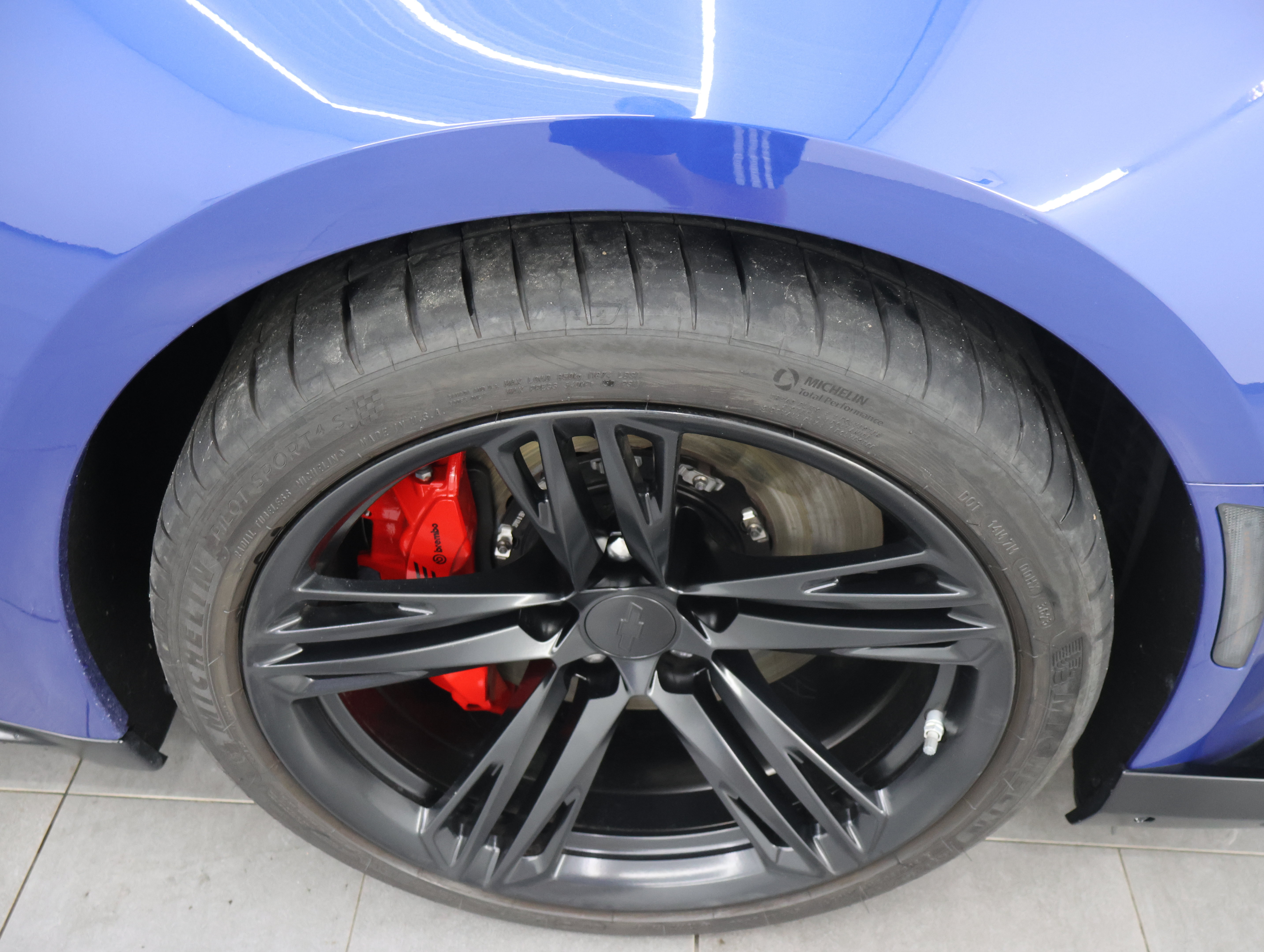 Used 2023 Chevrolet Camaro ZL1 RWD image 3