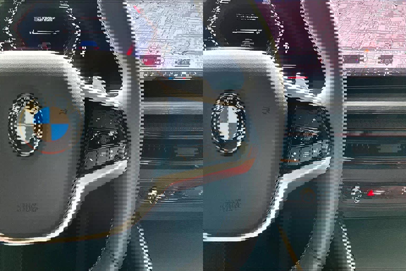 Used 2025 BMW 330i Sedan image 24