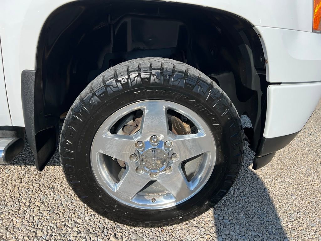 Used 2012 GMC Sierra 2500 Denali AWD/4WD image 10
