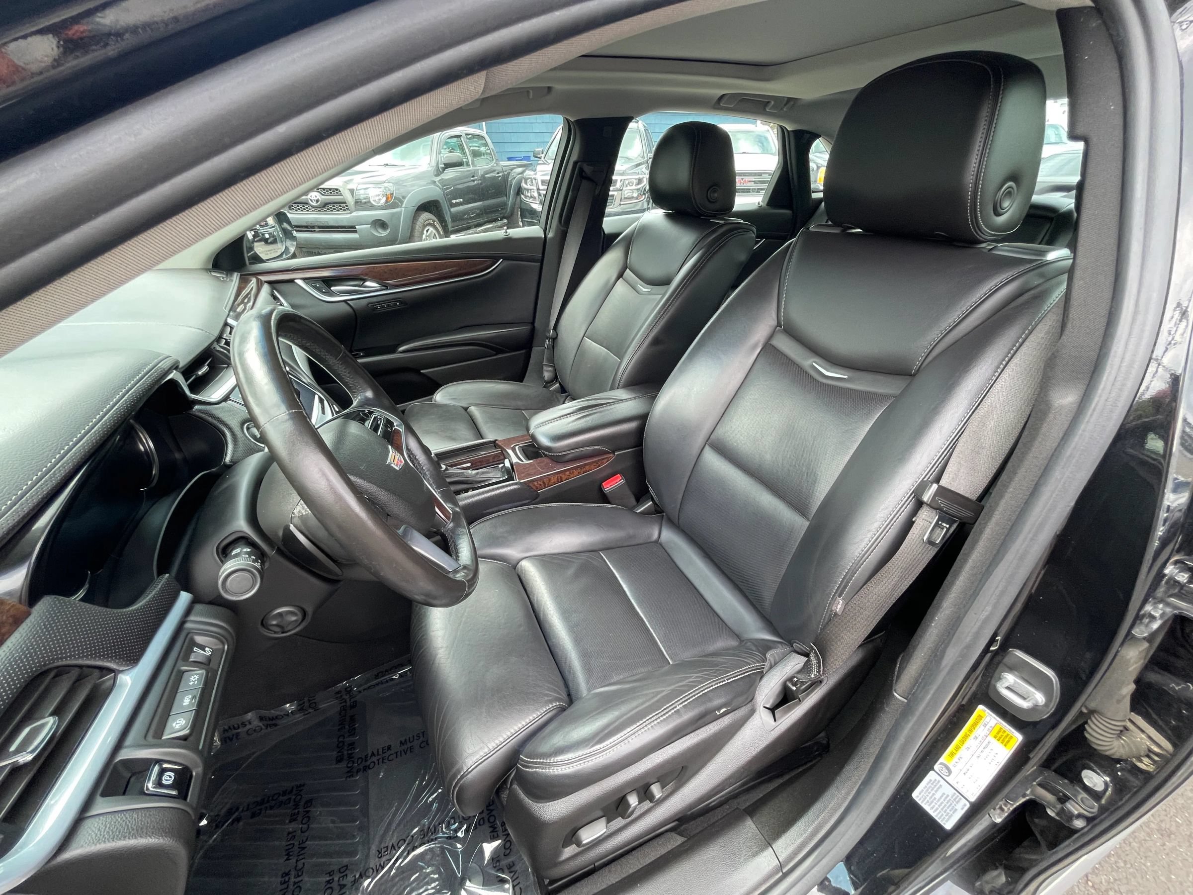 Used 2016 Cadillac XTS Premium AWD/4WD image 8