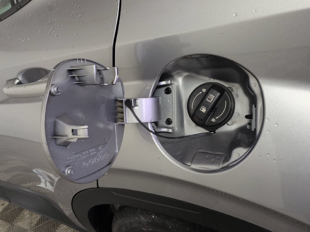 Used 2024 Hyundai Venue SEL FWD image 18