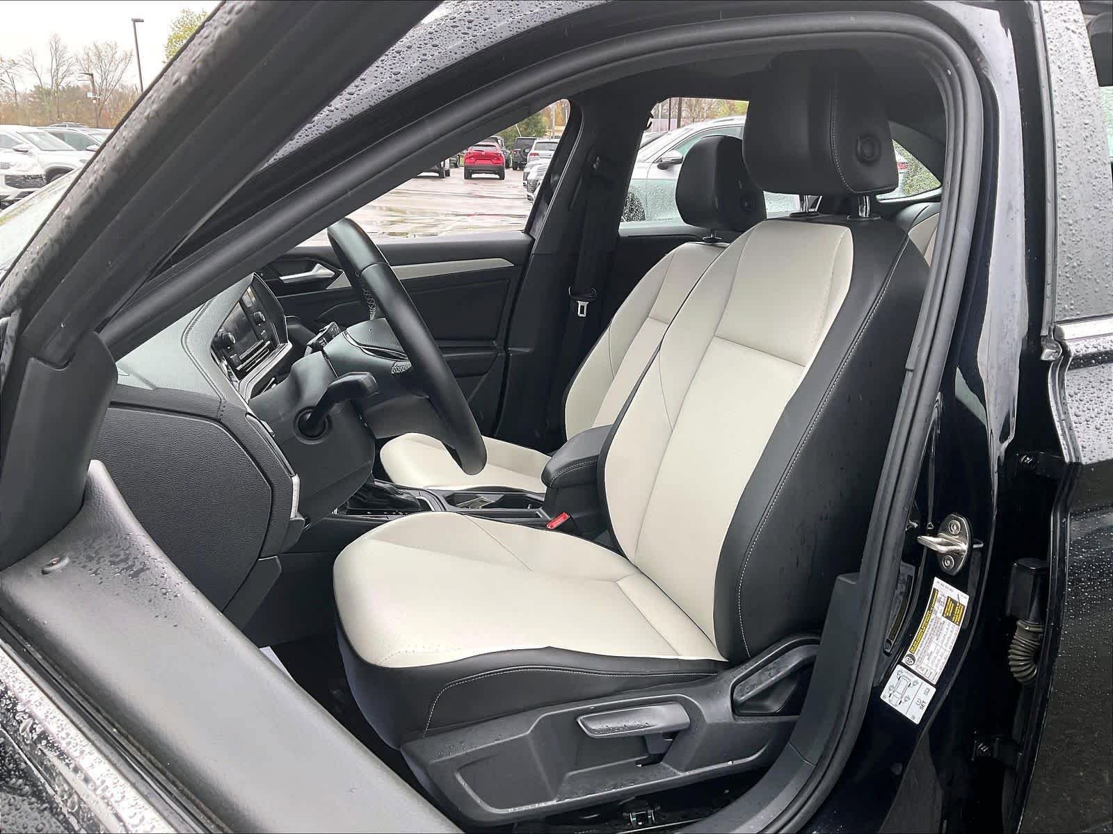 Used 2019 Volkswagen Jetta R-Line FWD image 10
