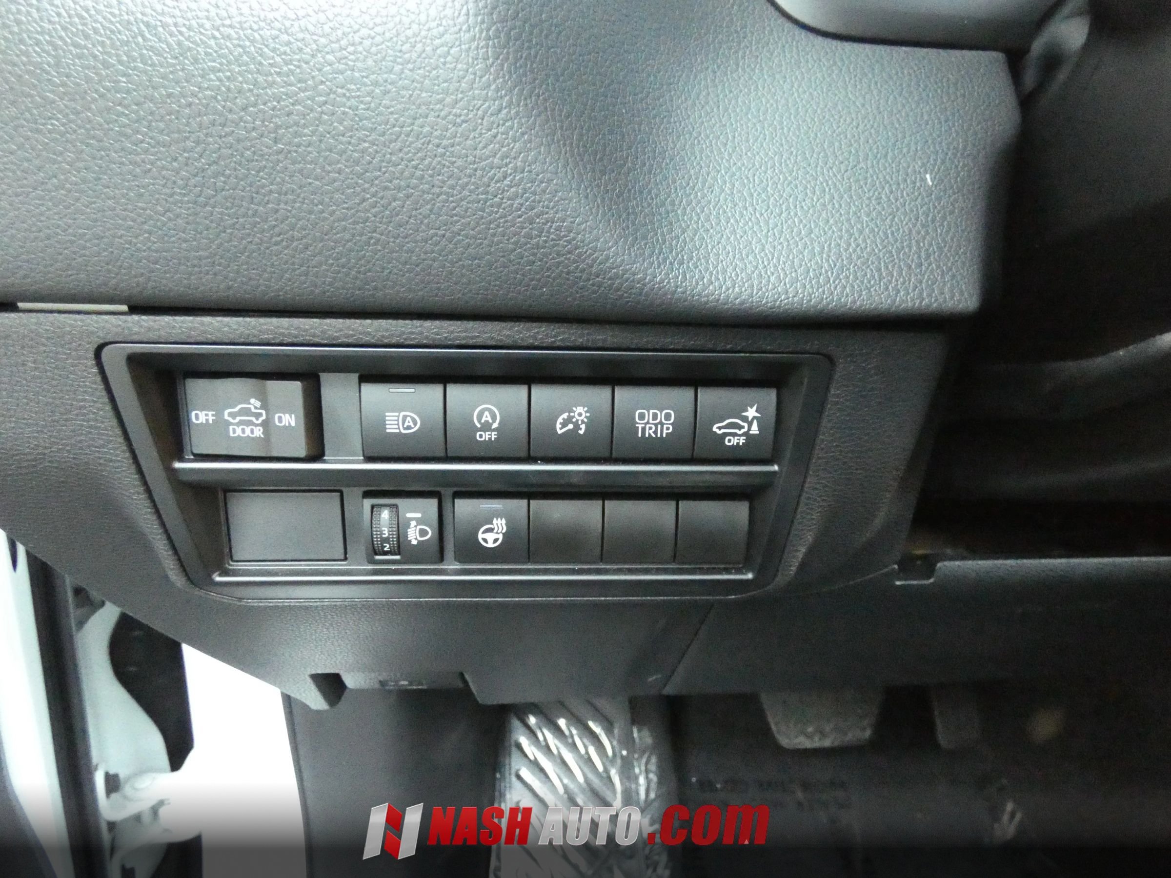 Used 2024 Toyota Tundra Limited AWD/4WD image 88