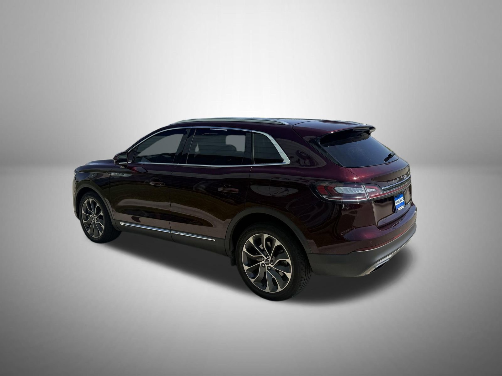 Used 2023 Lincoln Nautilus Reserve w/ Cargo Utility Package image 7