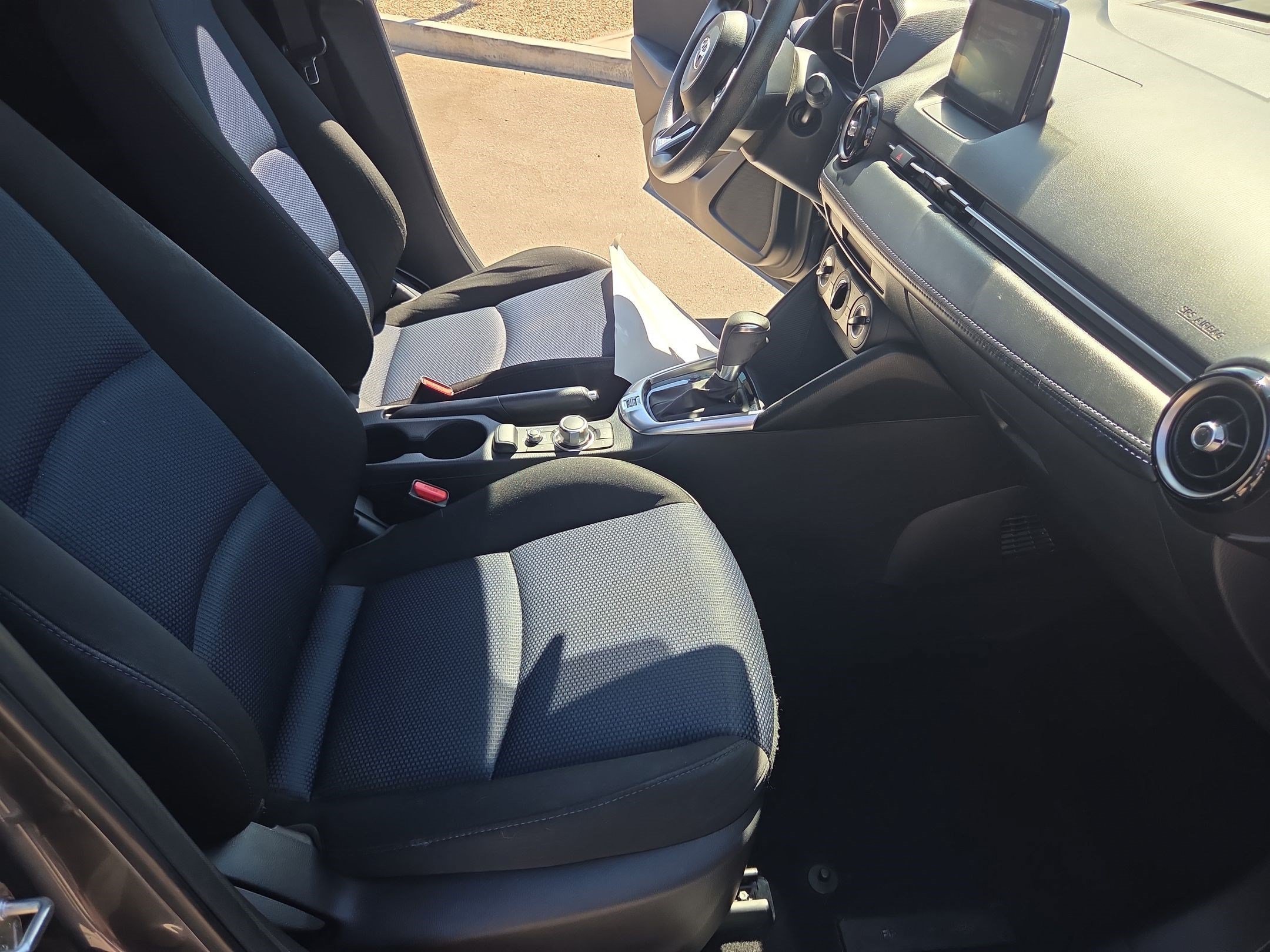 Used 2020 Toyota Yaris LE FWD image 27