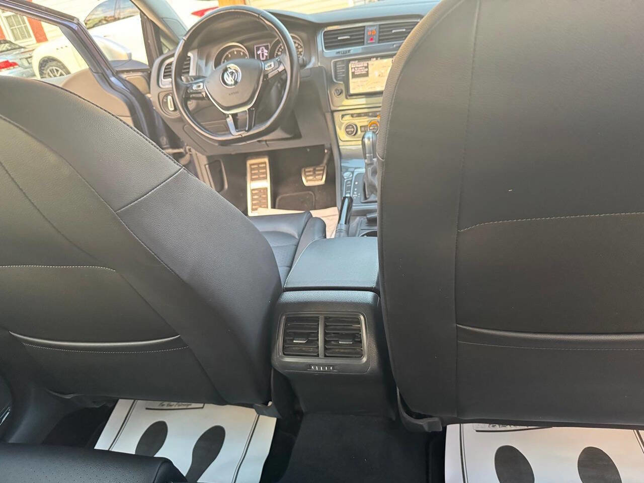 Used 2017 Volkswagen Golf Alltrack SE image 30