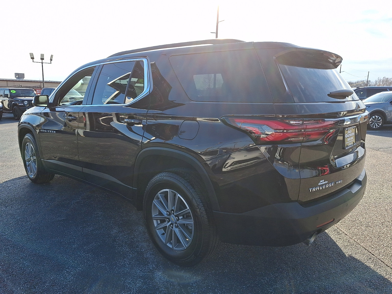 Used 2022 Chevrolet Traverse LT image 5