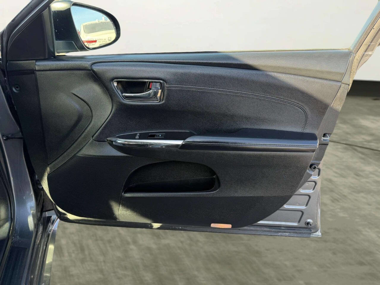 Used 2018 Toyota Avalon XLE image 46