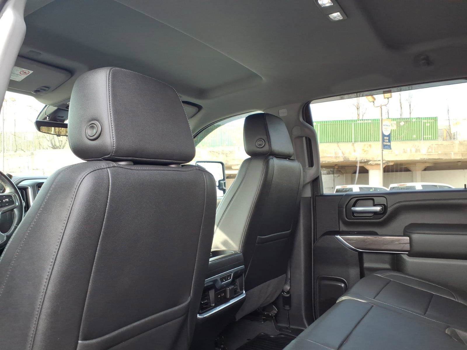 Used 2022 Chevrolet Silverado 2500 LTZ w/ LTZ Plus Package image 12