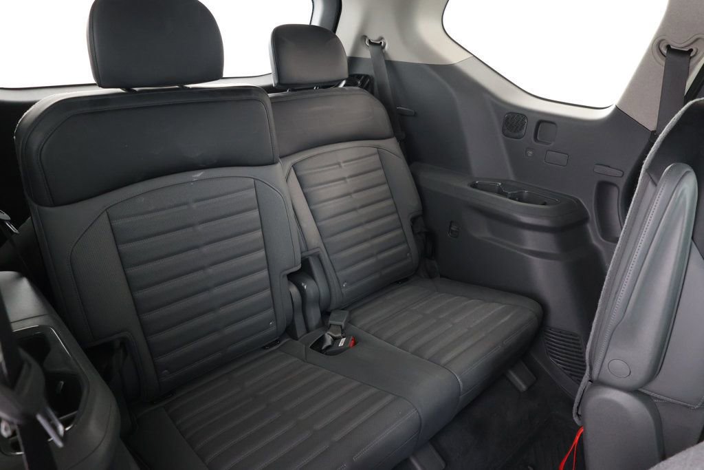 Used 2024 Kia EV9 Land image 23