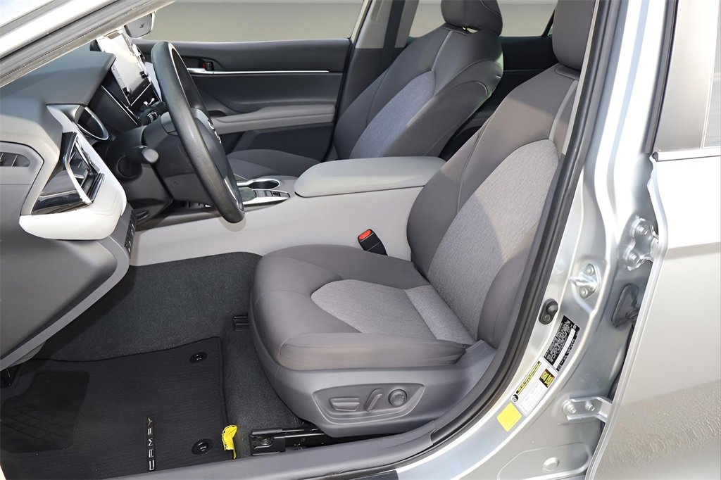 Certified 2021 Toyota Camry LE image 9